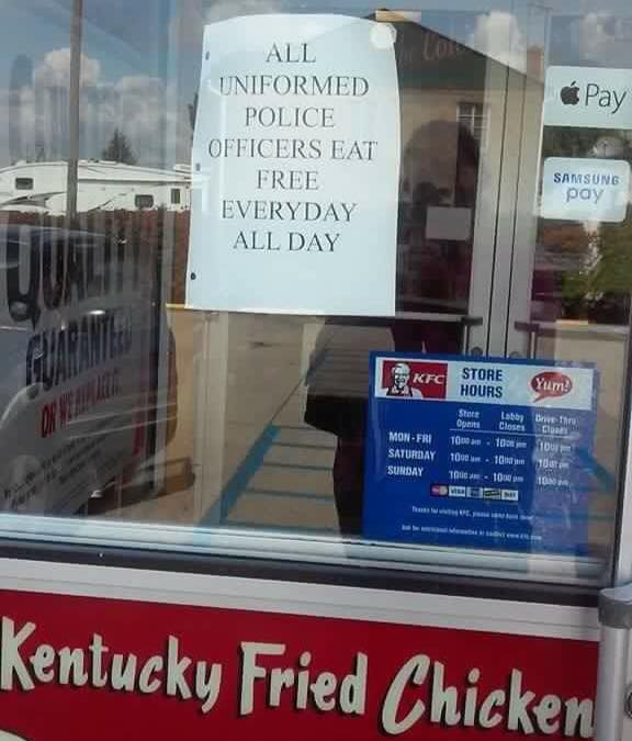 Facebook | Ohio KFC Sing On KFC's Door