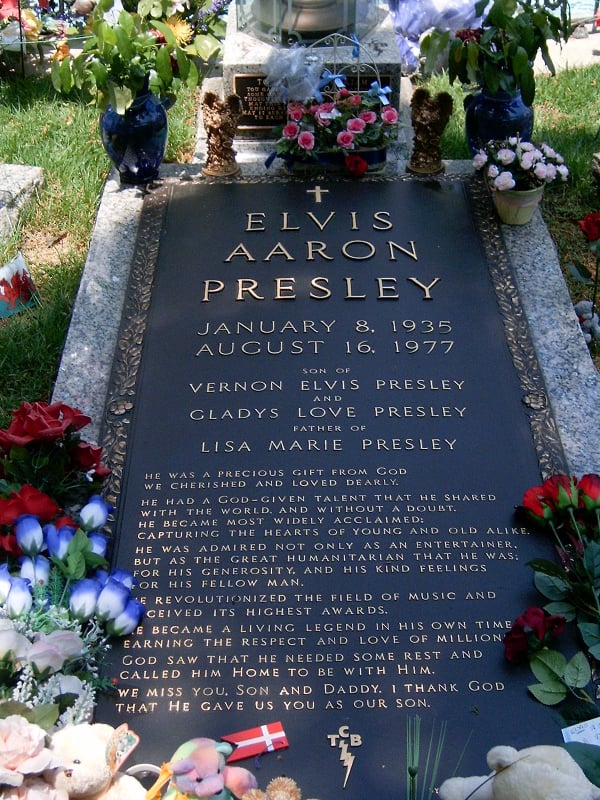 elvis grave