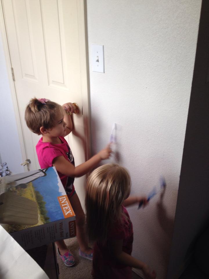 kids scrubbing 