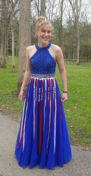 Aubrey Headon prom dress