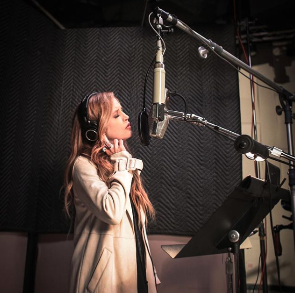 Lisa Marie Presley in recording studio