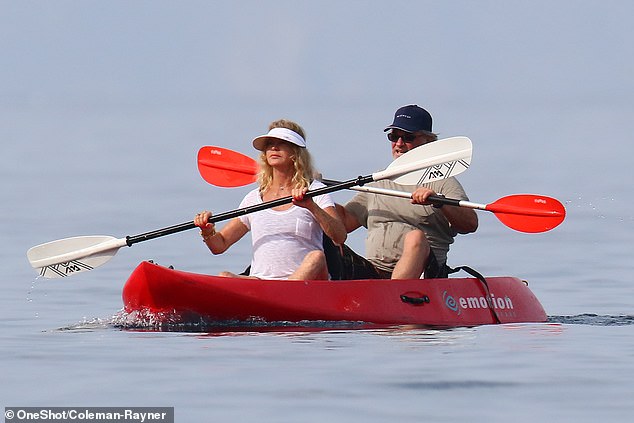 Goldie Hawn and Kurt Russell kayaking together