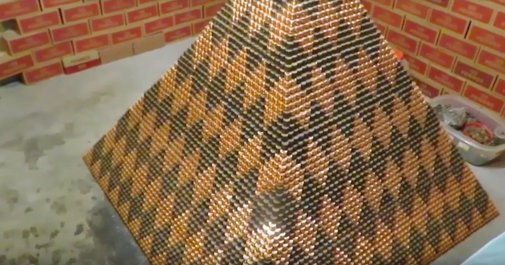 Picture of Guinness Book of World Records Largest Pyramid Made Of Pennies