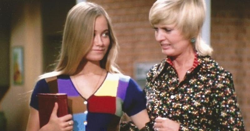 Maureen Mccormick Talks About Brady Bunch Mom Florence Henderson