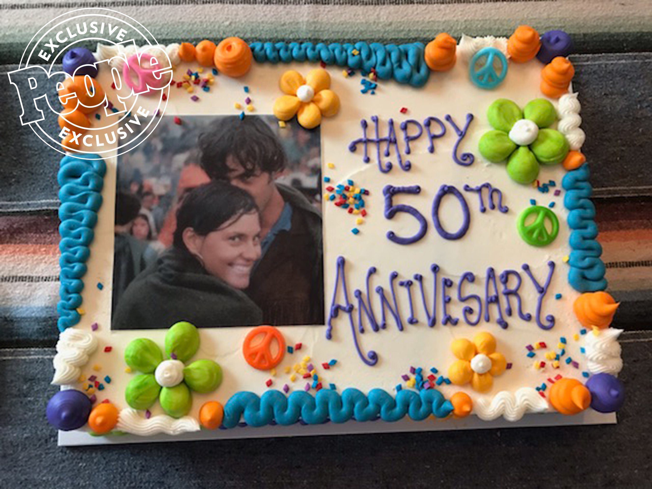 Couple Who Met at Woodstock Celebrates 50th Anniversary with Surprise Cake from Family