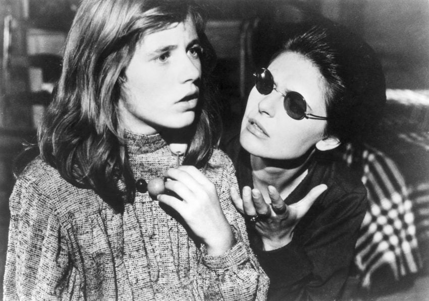 Patty Duke and Anne Bancroft in 'The Miracle Worker'