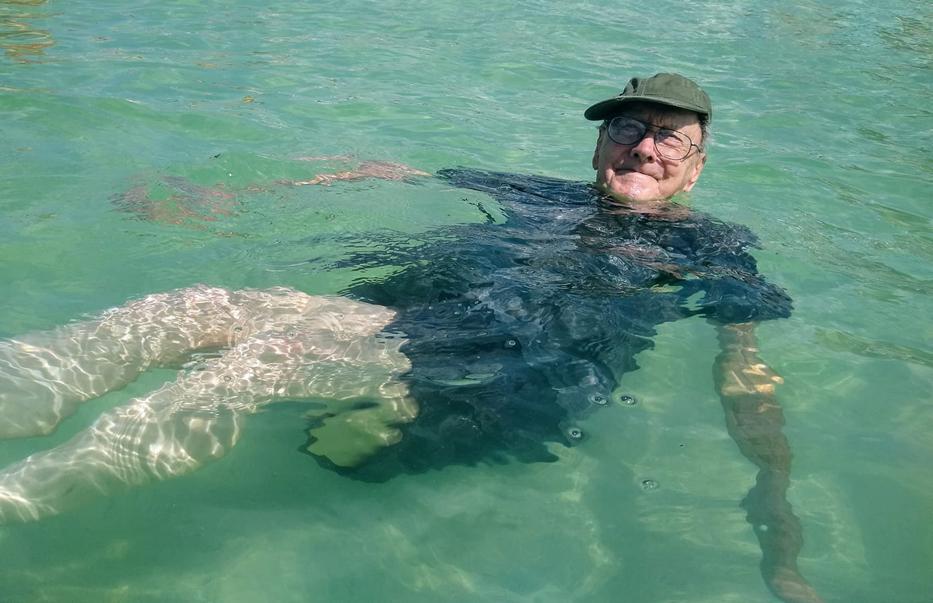 93-year-old man experiences beach for the first time