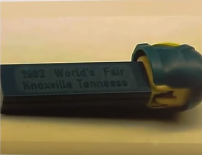 1982 World's Fair Astronaut B pez dispenser 