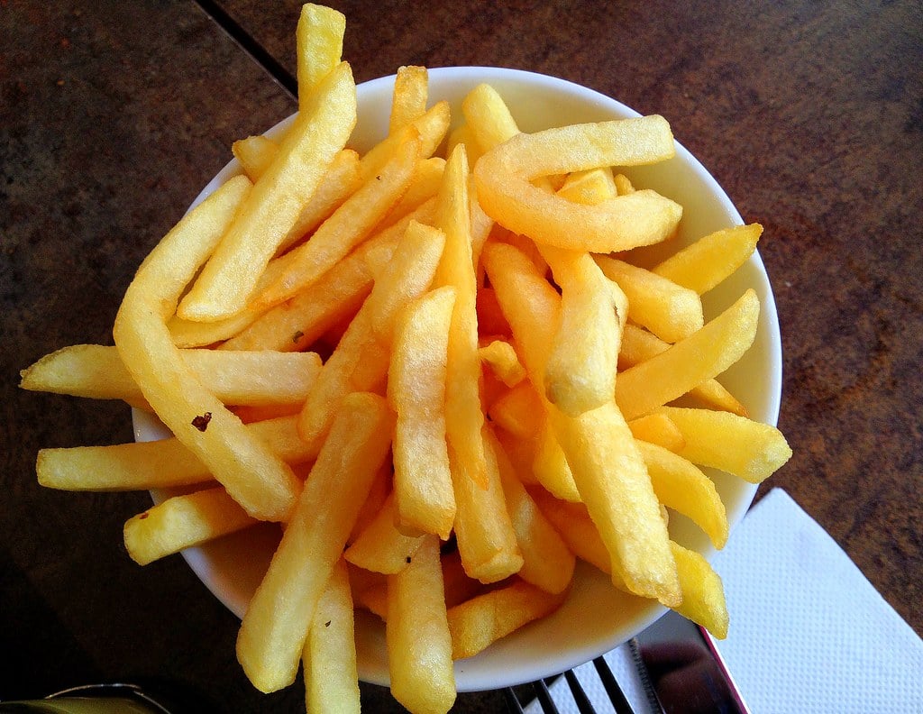 bowl of french fries 