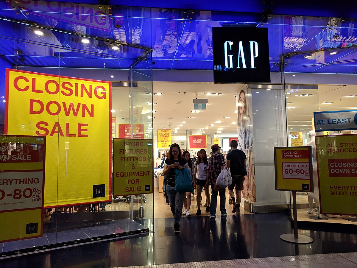 gap store closing 