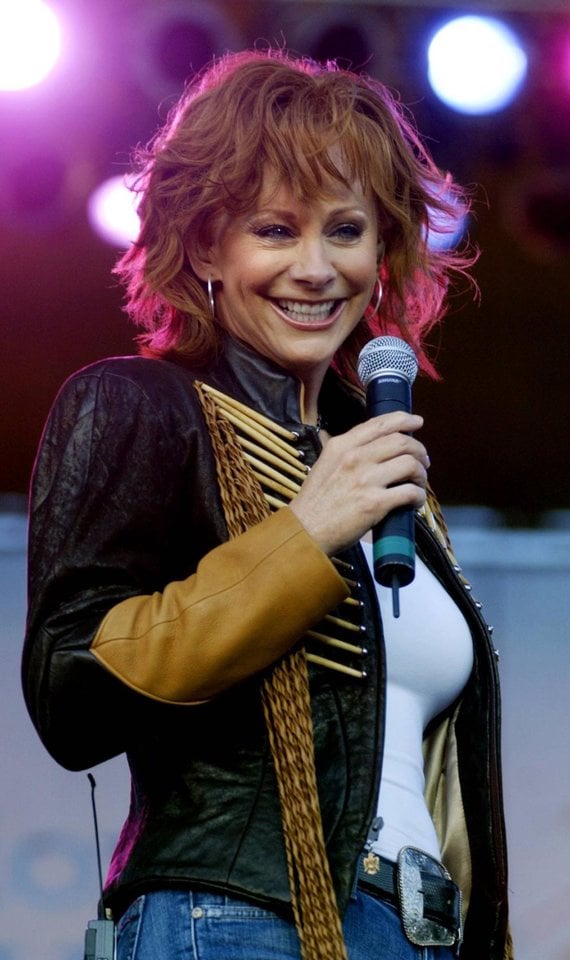 lisa tapley terminal cancer phone call from reba mcentire