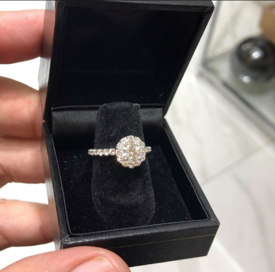 Jeweler Gives Away $10K Diamond Ring To Help Veteran's Valentine's Day Proposal