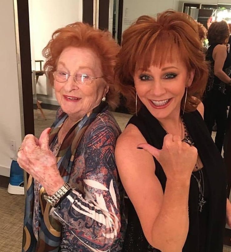 reba mcentire and her mom 