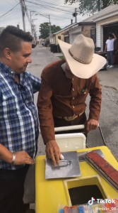 When Michaelangelo Mosqueda and Karen Gonzalez saw 70-year-old Don Rosario working through Father's Day, they stepped in to help