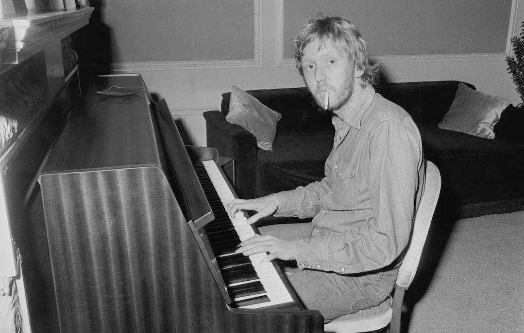 Harry Nilsson Left An Unreleased Record Behind That You Can Listen To Now!