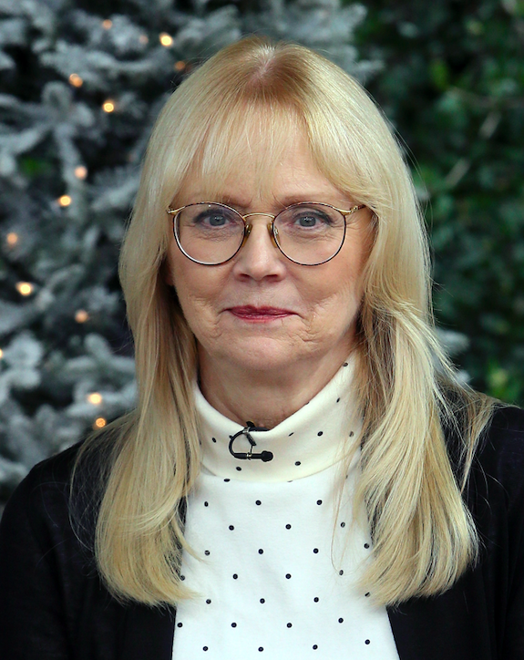 Here's Why Shelley Long Walked Away From 'Cheers'