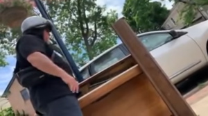 Billy Joel paused his bike ride when he saw a discarded piano and had to check it out
