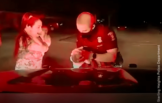 Police Officer Saves The Life Of 3-Week-Old Baby Who Was Choking