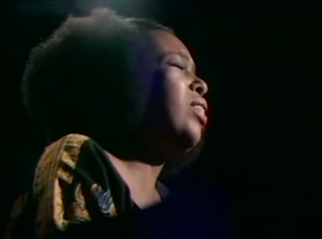 "First Time Ever I Saw Your Face" Was A '50s Folk Song Before Roberta Flack Launched It Into Success