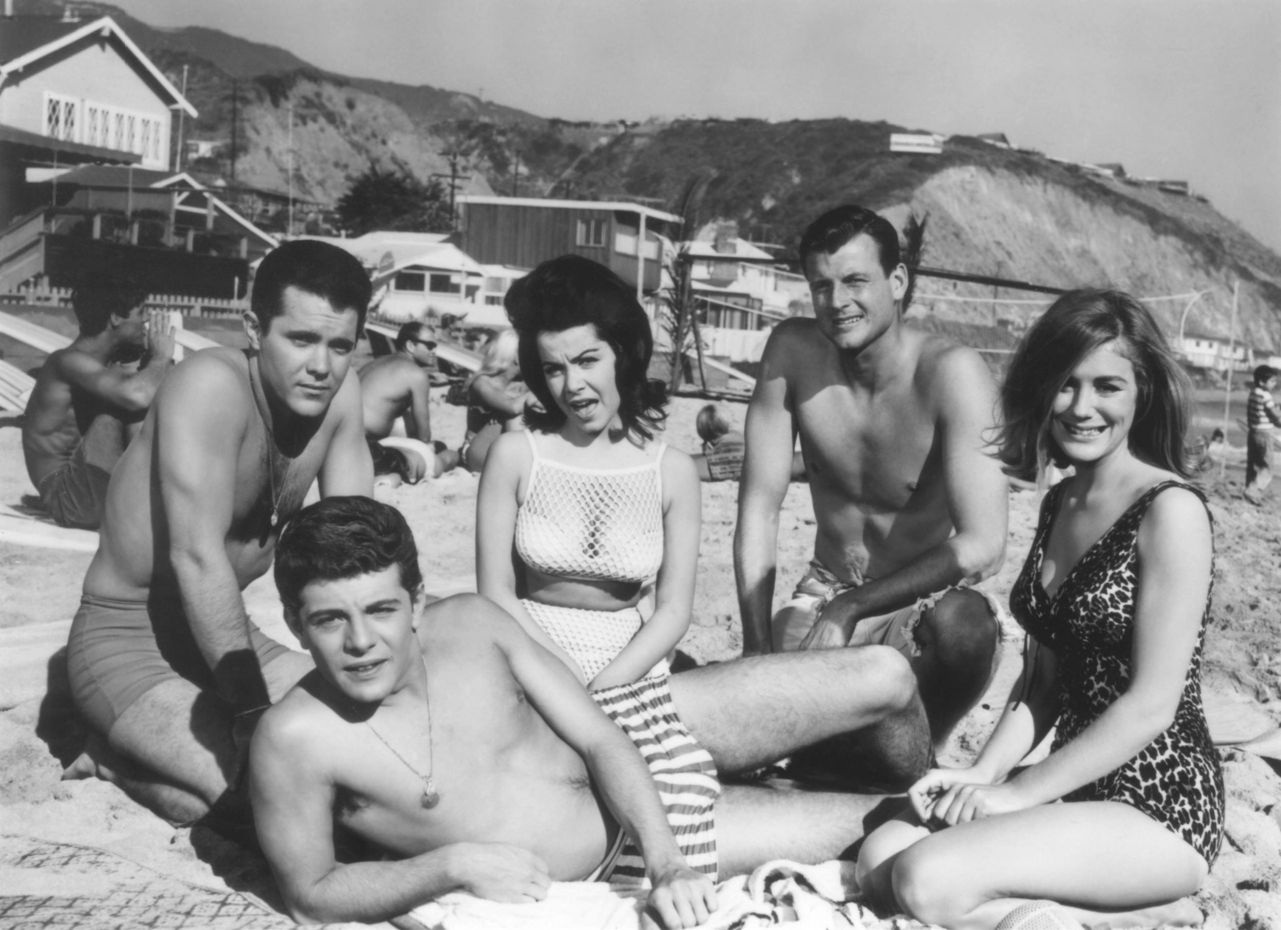 annette-funicello-muscle-beach-party