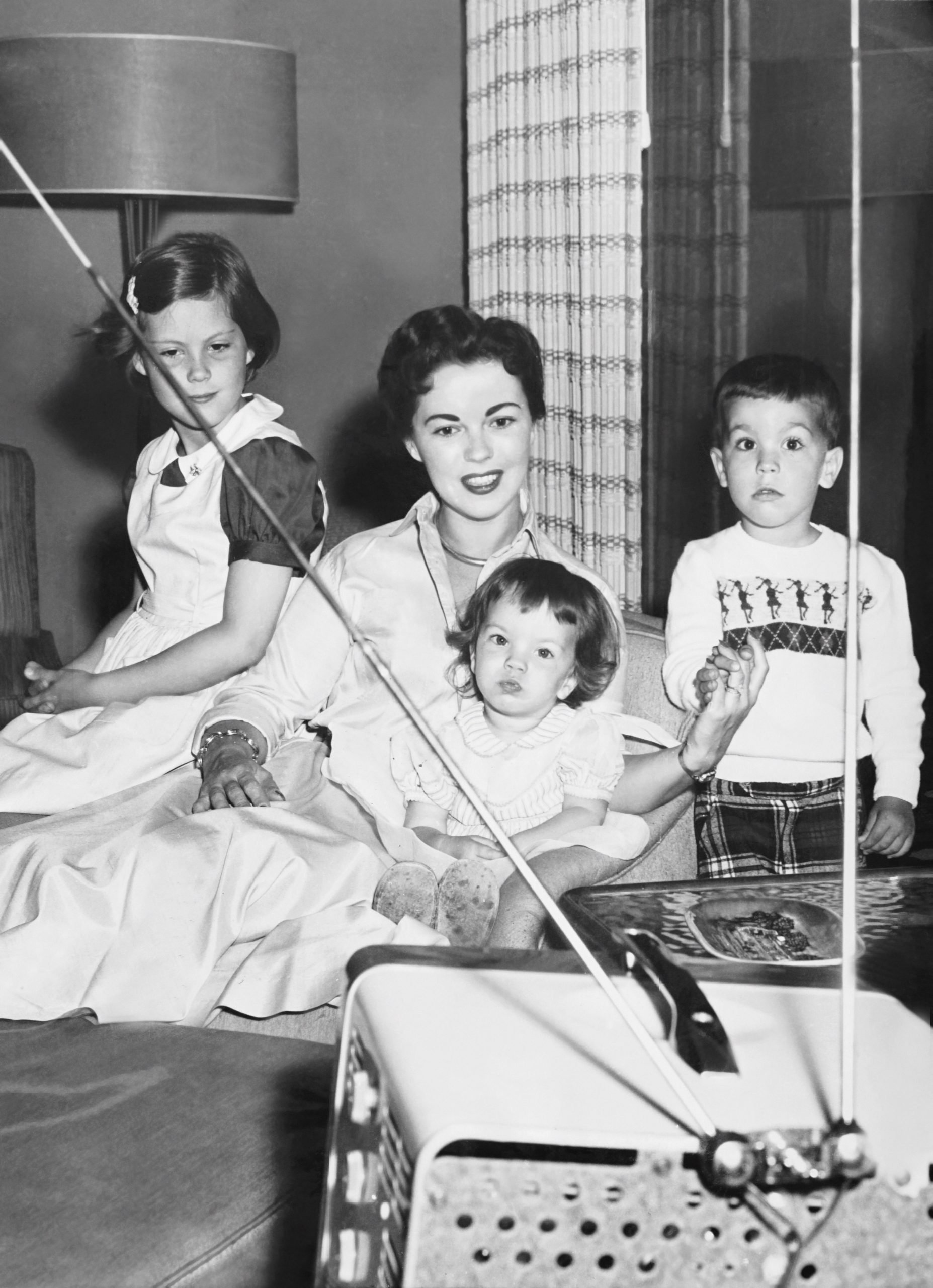 shirley-temple-and-children