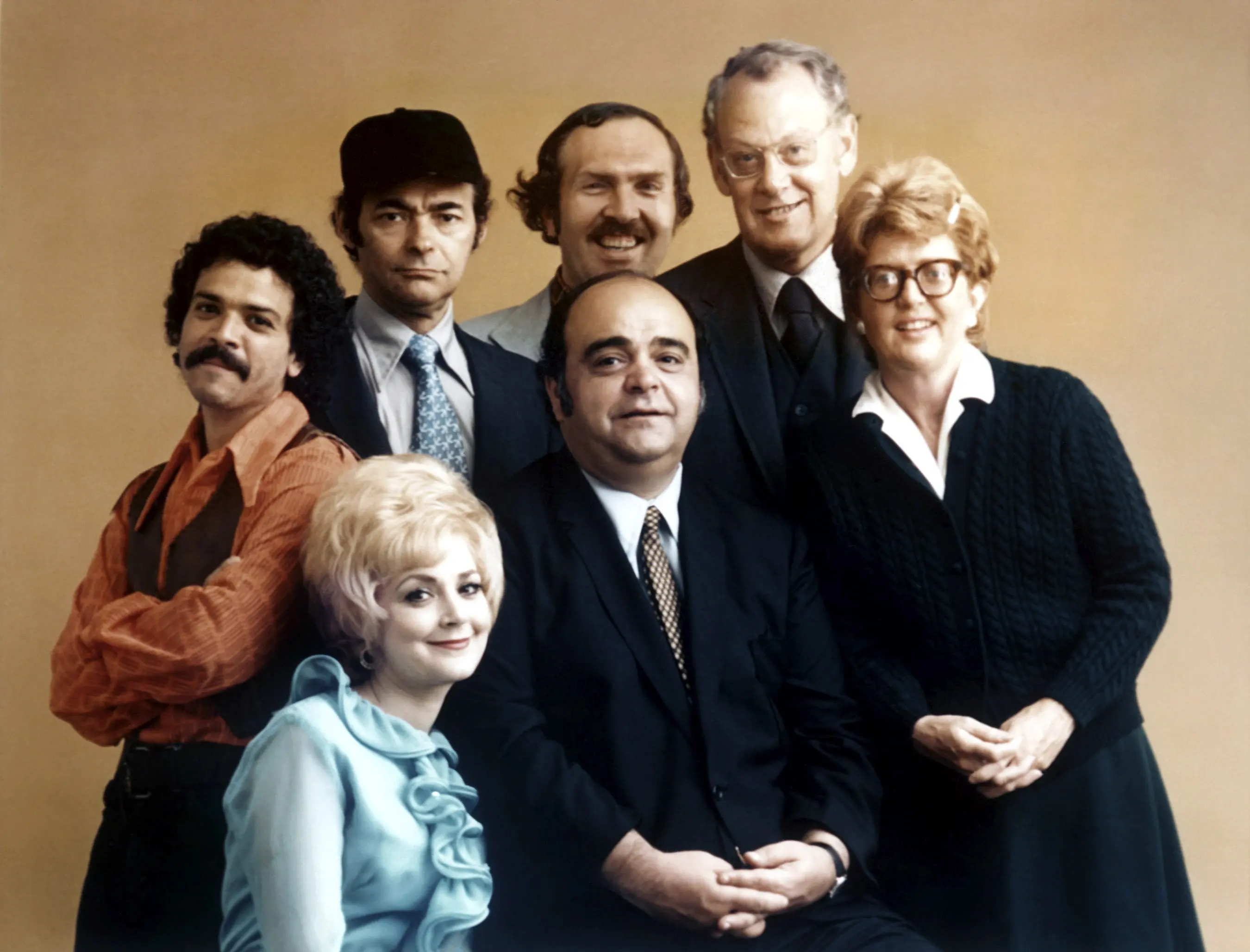 1970s-sitcoms-caluccis-department