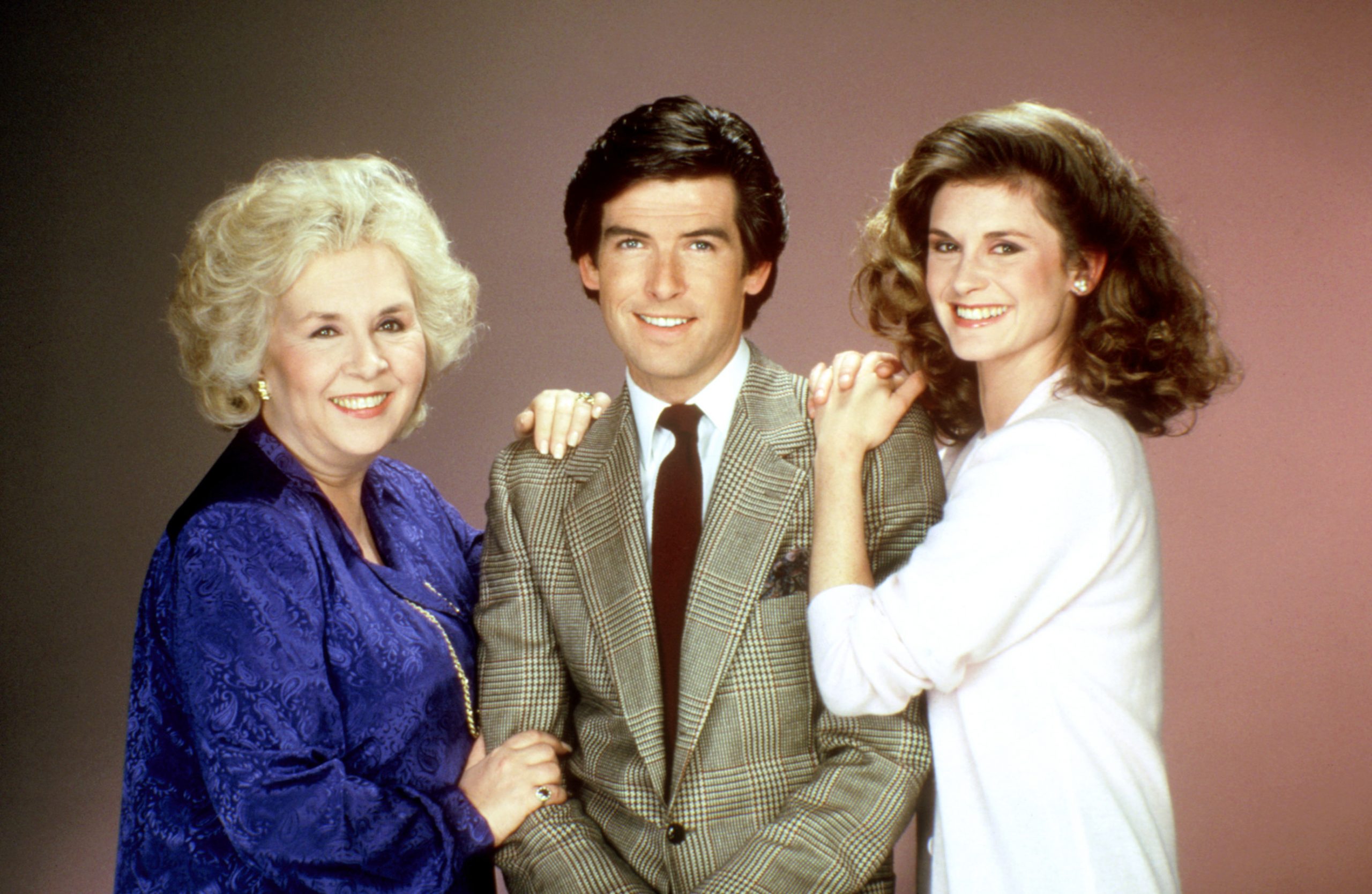 doris-roberts-pierce-brosnan-stephanie-zimbalist-remington-steele