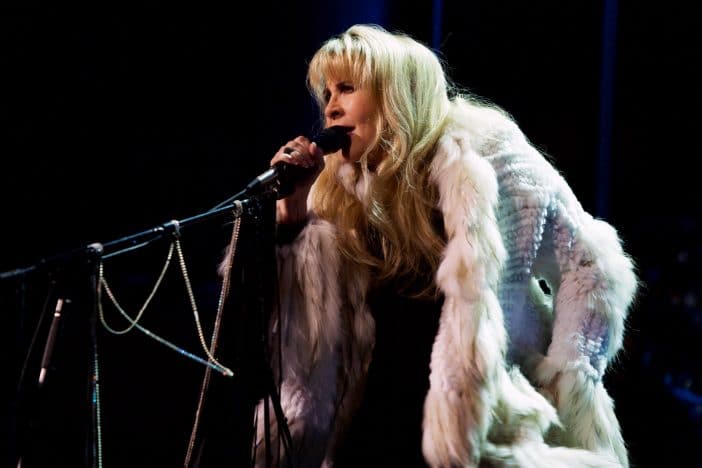 Top Gorgeous Photos Of Music Icon Stevie Nicks Throughout The Years