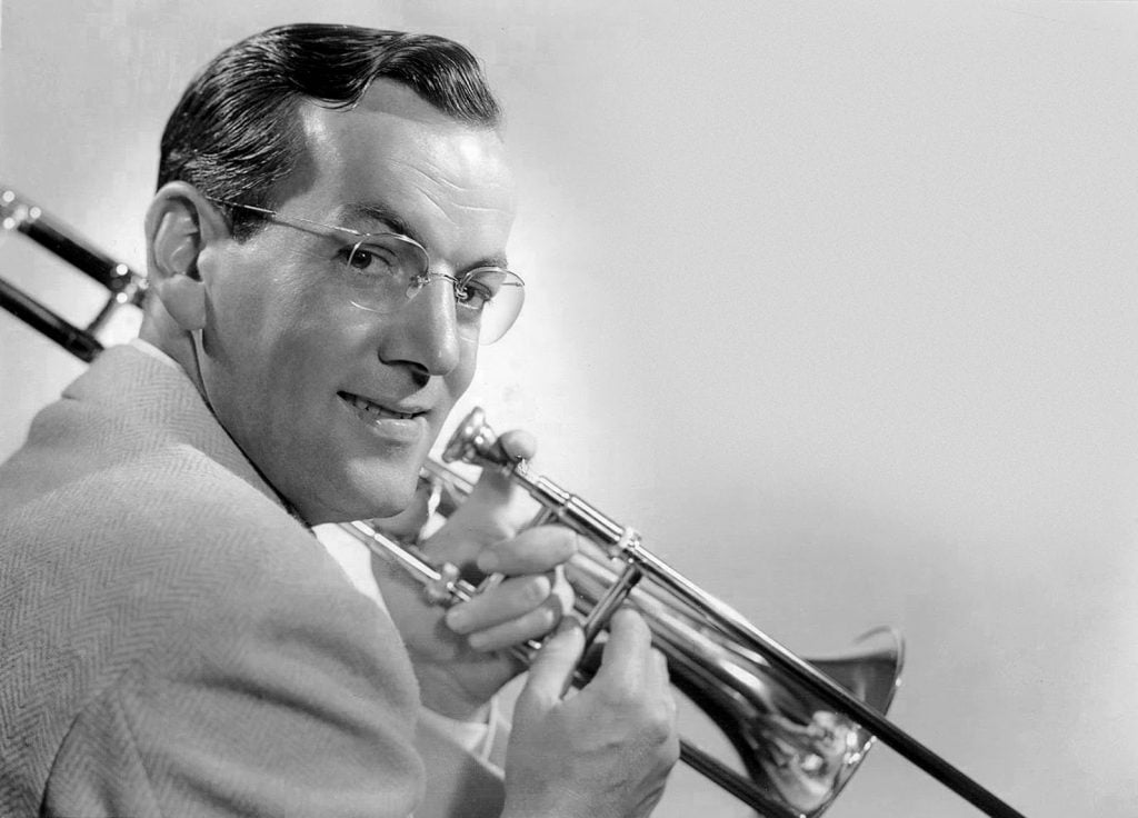 Glenn Miller and "Moonlight Serenade".