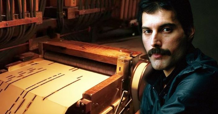 Bohemian Rhapsody Played By 100+ Year Old Fairground Organ