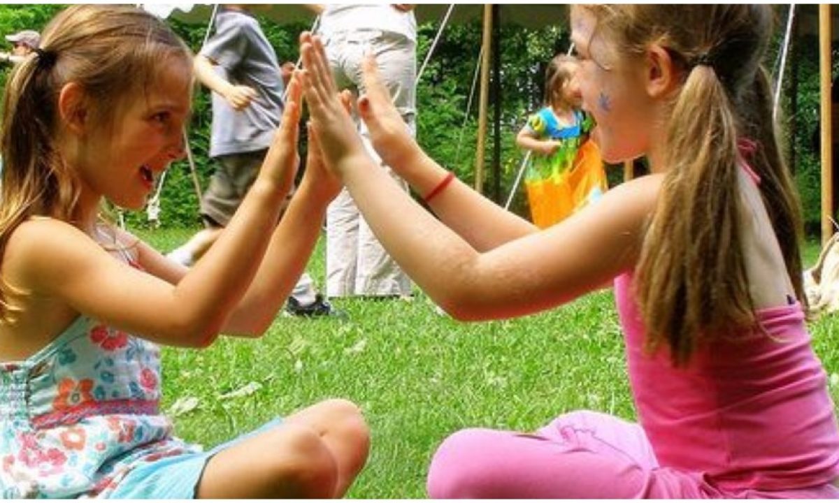 10 Classic Games For Kids You Can Play With Just Your Hands | DoYouRemember?