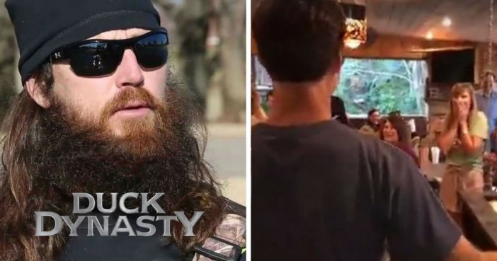 Jase Robertson From 'Duck Dynasty' Shaves Off His Signature Beard And He's Unrecognizable