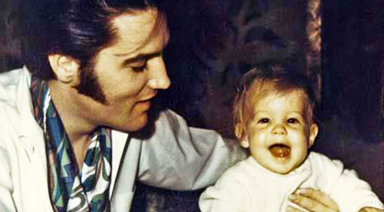 30 Years After Elvis Died Lisa Marie Immortalizes Him With