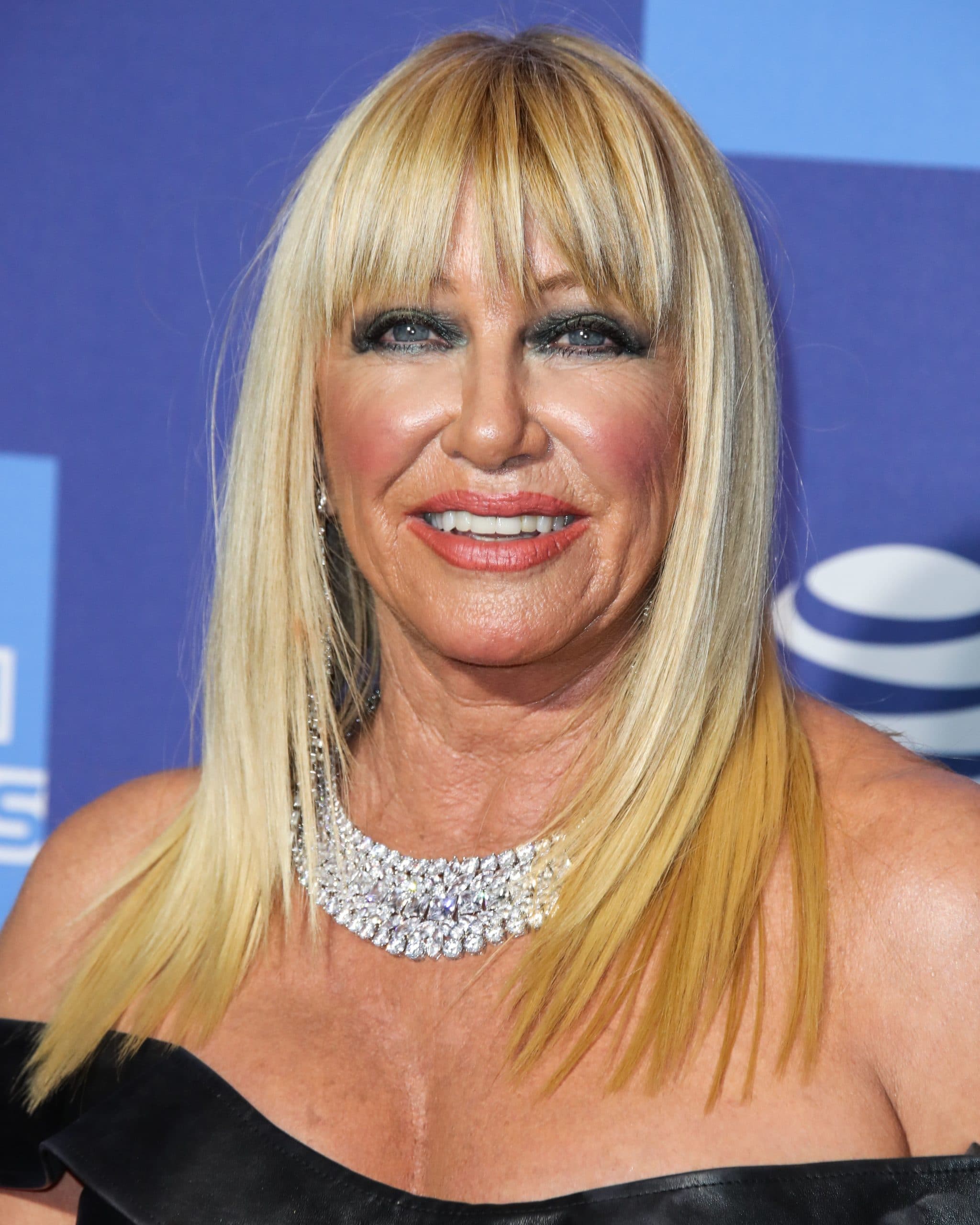 Suzanne Somers Cleavage