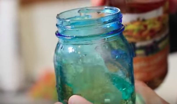 Life Hacks: 10 Unexpected Ways To Use Vinegar Around Your House