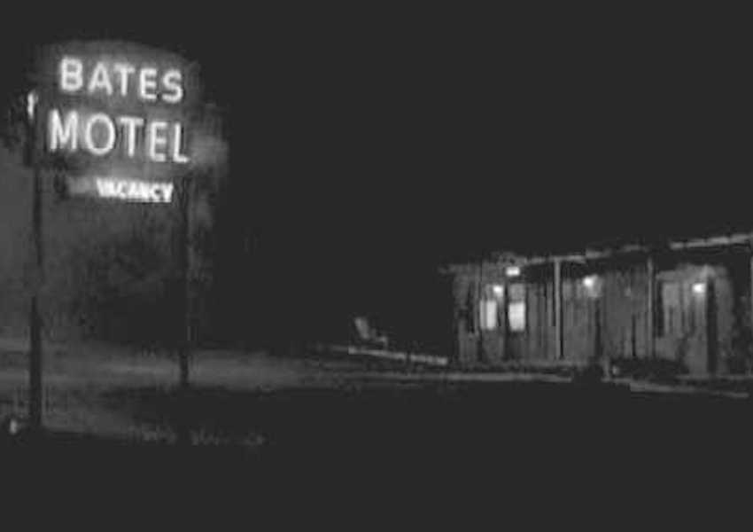 bates motel sign in psycho