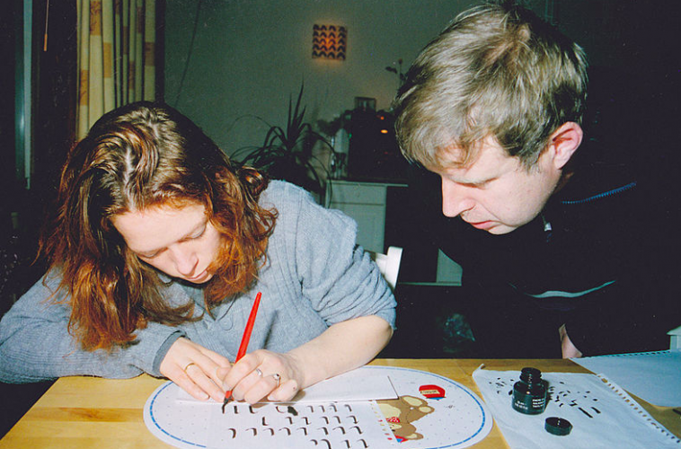 Studies Show Lefties People Are Likely To Be Smarter Than Righties