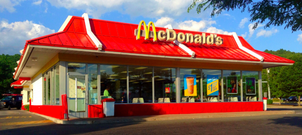 Pregnant Woman Orders Mcdonalds Latte Gets Served Cleaning Solution Instead 