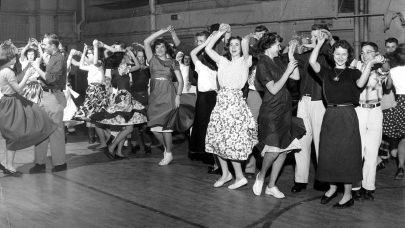 1950 год рождения. Prom Hop.