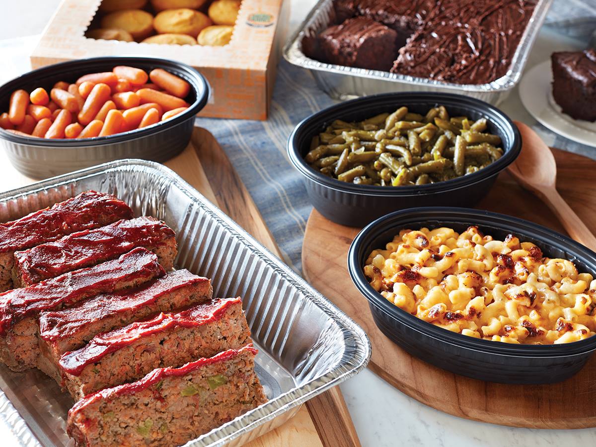 Get A Thanksgiving Dinner For 10 At Cracker Barrel