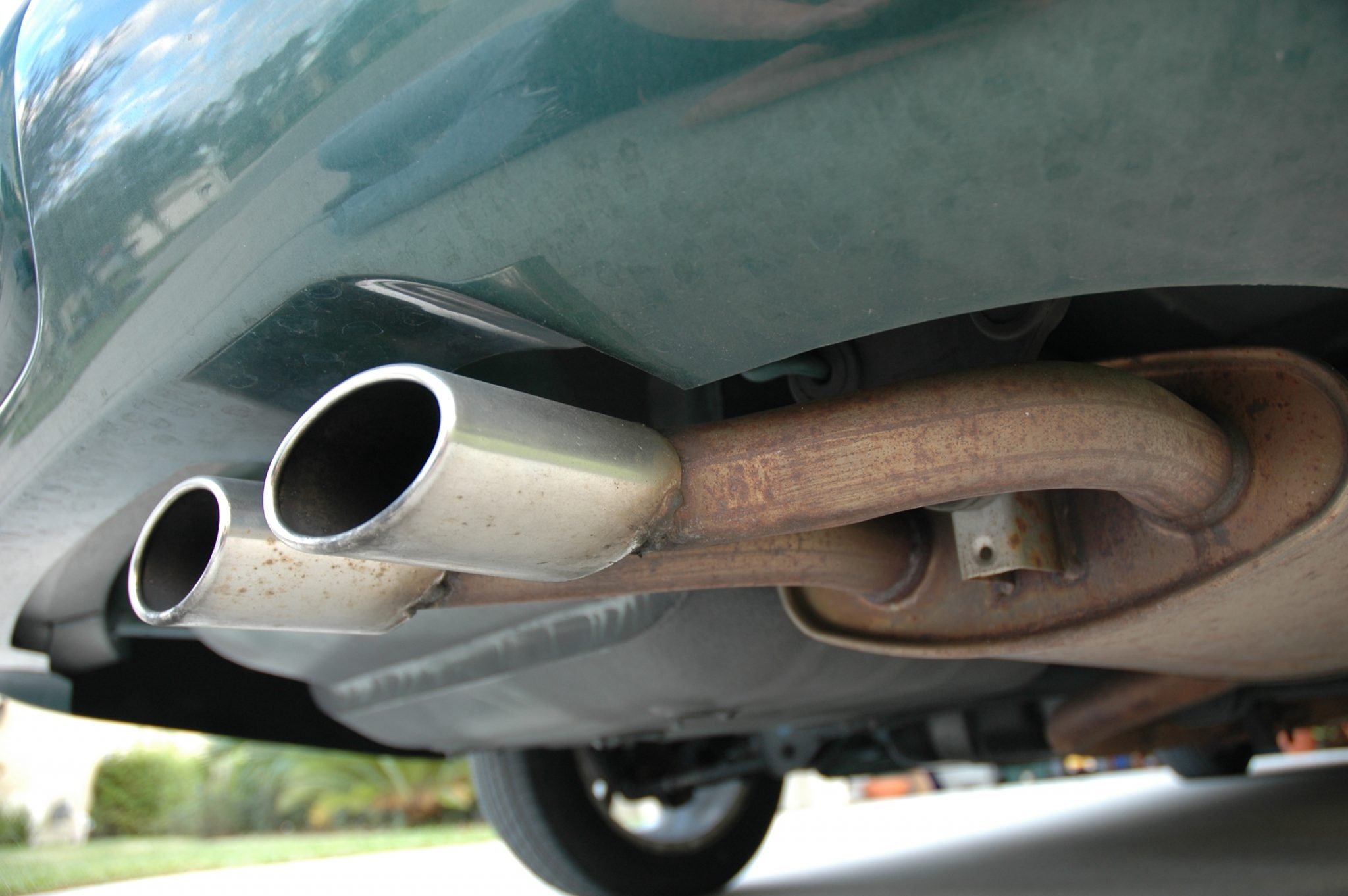 exhaust pipe