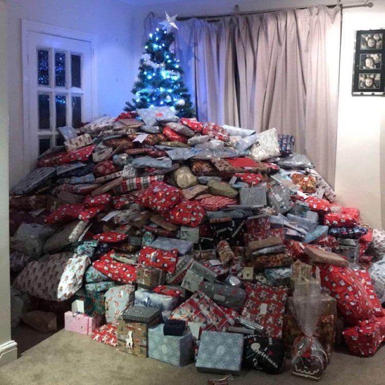 Mom Posts Picture Of Hundreds Of Presents Under Her Christmas Tree And ...