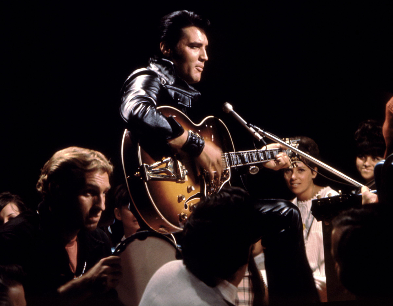 Элвис пресли клипы. Элвис Пресли 1968 Comeback. Elvis Presley 68 Comeback Special. Элвис Пресли концерт 1968. Элвис Пресли 68 Comeback.