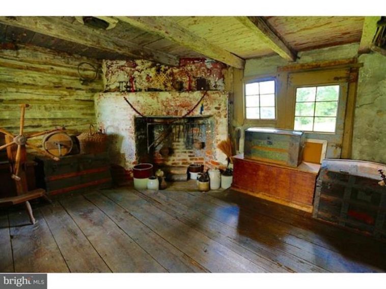 You Can Live In The Oldest Log Cabin In The United States