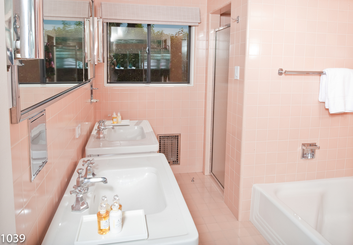 pink bathroom