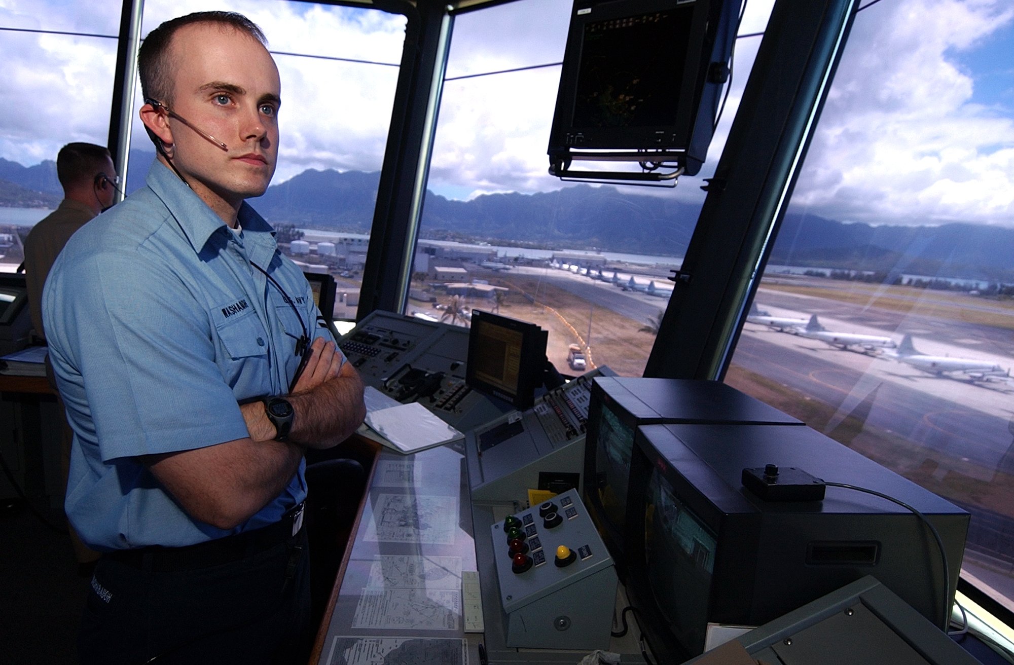 air traffic controller 