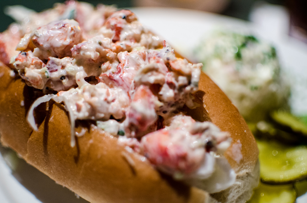 lobster roll 