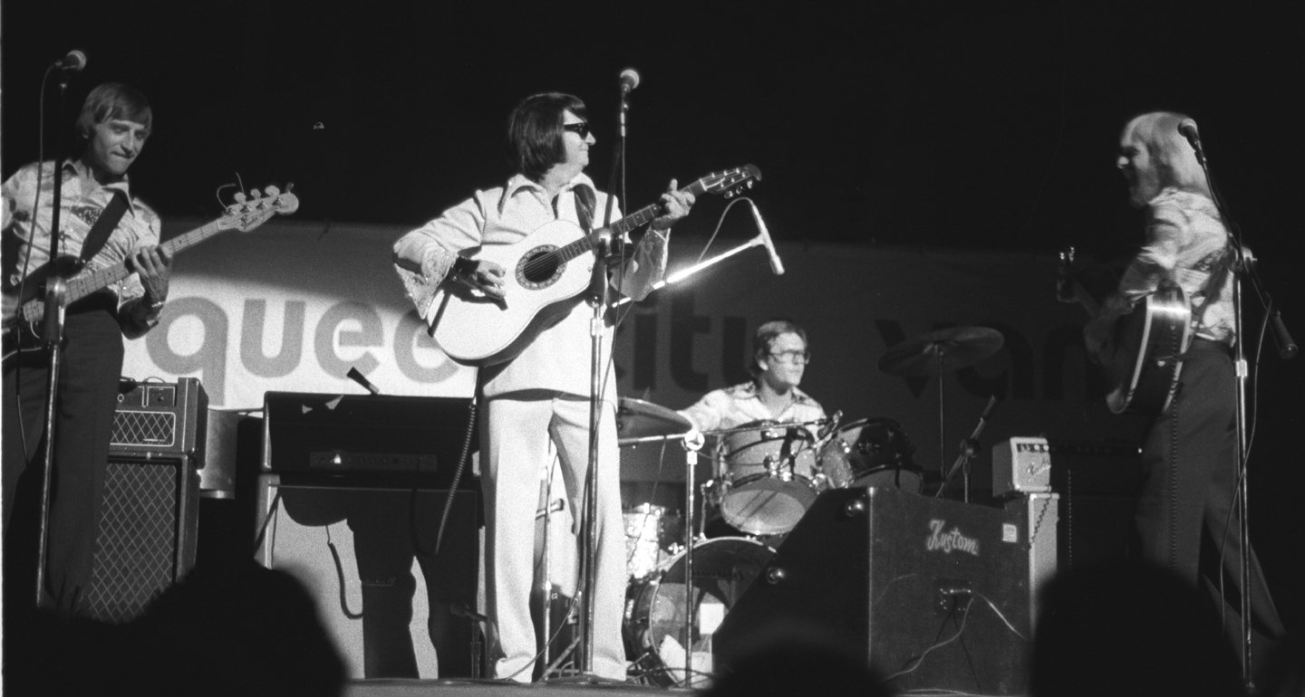 roy orbison performing