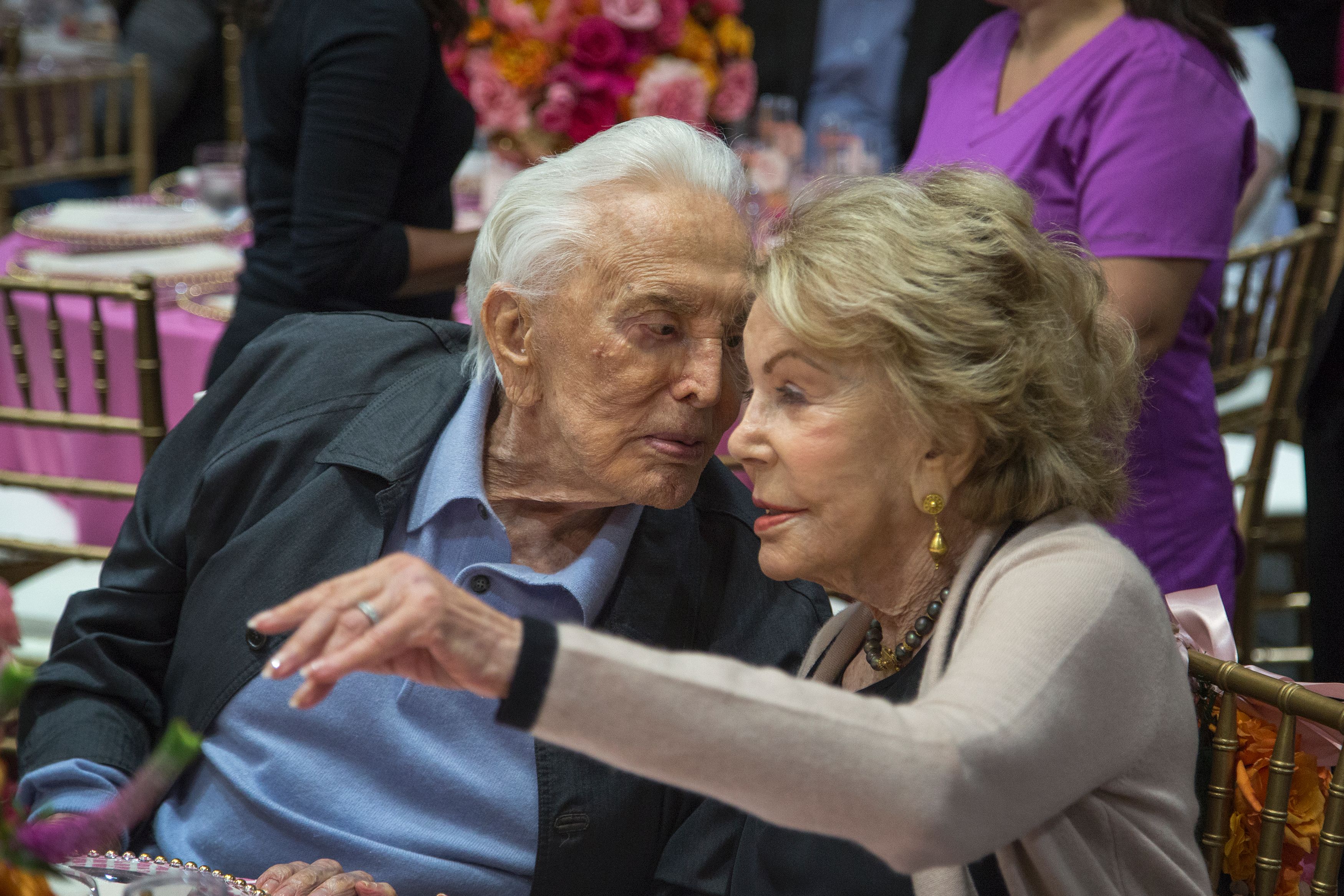 Kirk Douglas Is 102 Years Old, But His Wife Just Turned 100! Take A Look At Their ...