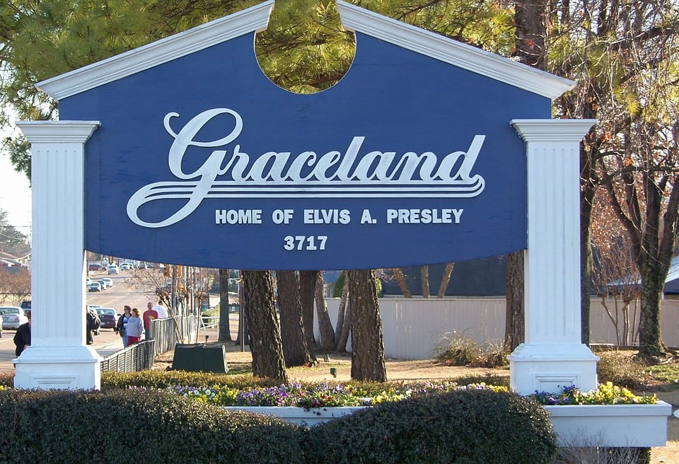 graceland sign 